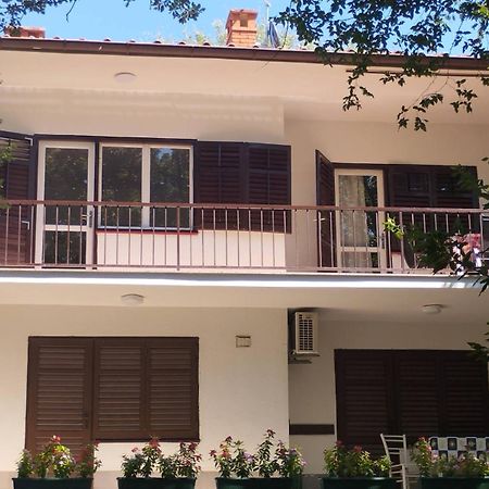 Apartman Kora Njivice Luaran gambar
