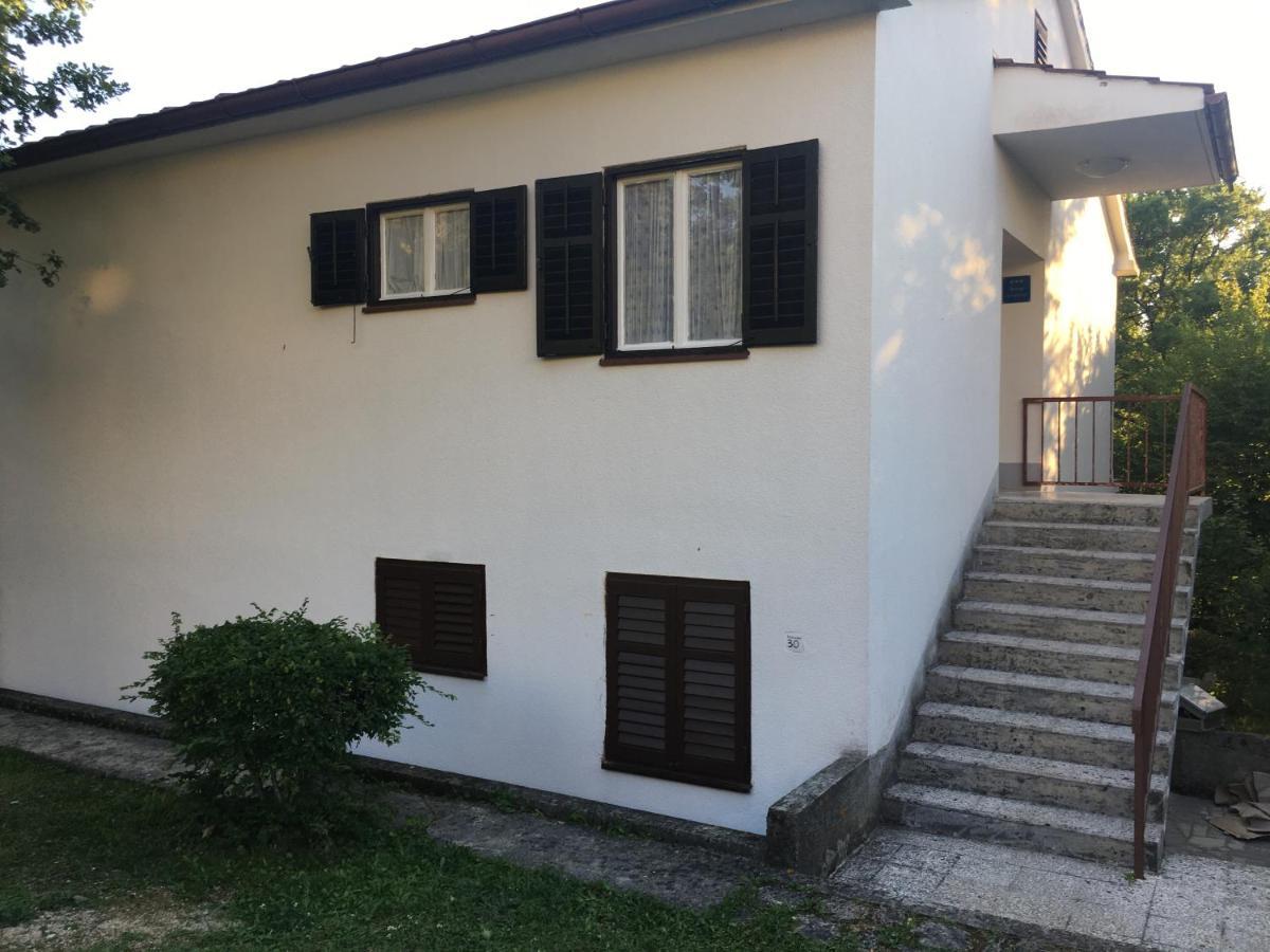 Apartman Kora Njivice Luaran gambar