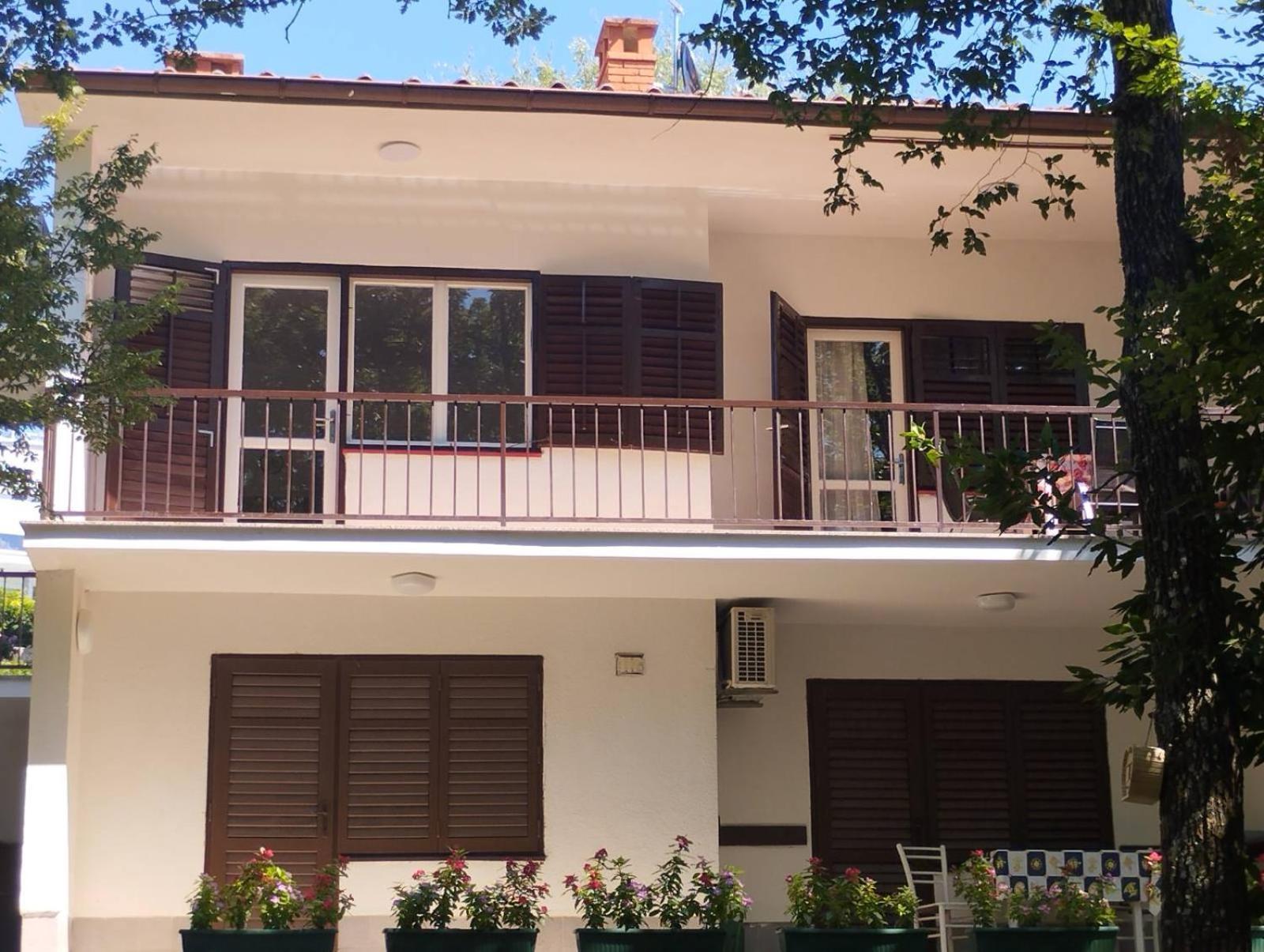 Apartman Kora Njivice Luaran gambar