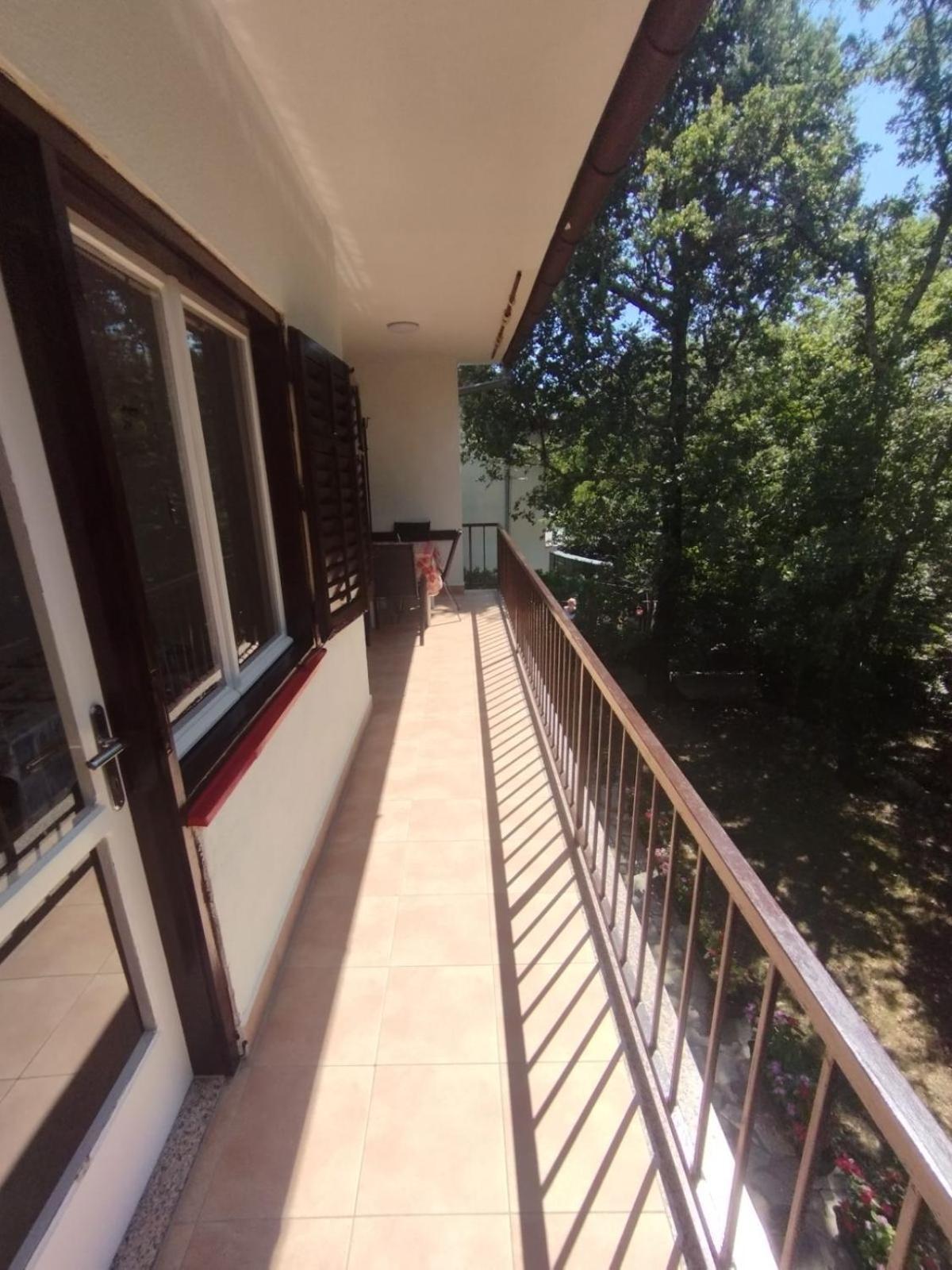 Apartman Kora Njivice Luaran gambar