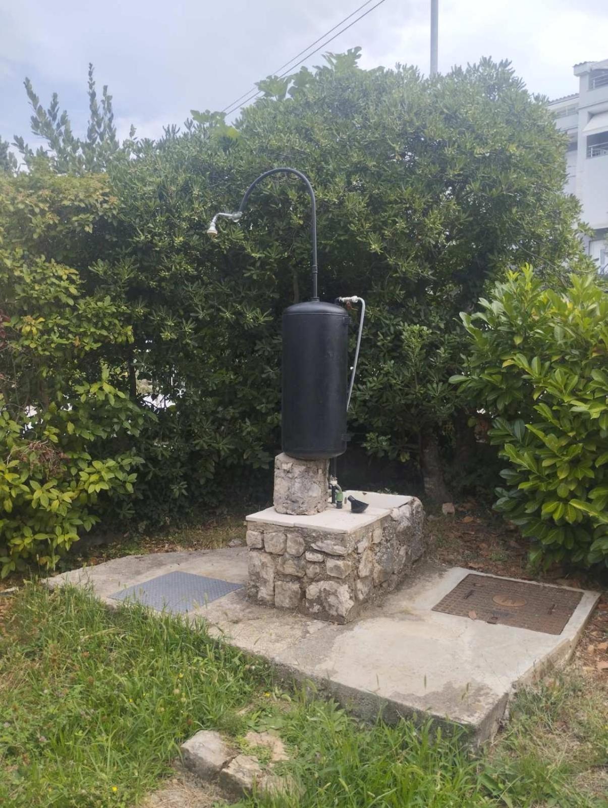 Apartman Kora Njivice Luaran gambar
